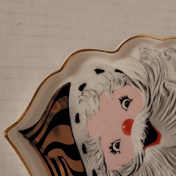 Adorable Santa Treat Tray - Picture 4 of 16